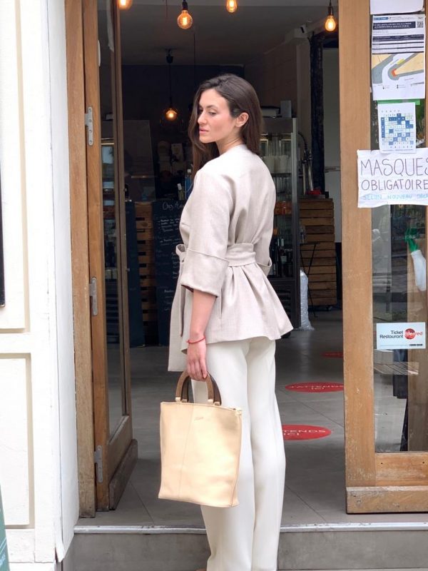 sac Kate cuir pleine fleur avec sa anse en bois de fabrication française couleur beige marque zukerka