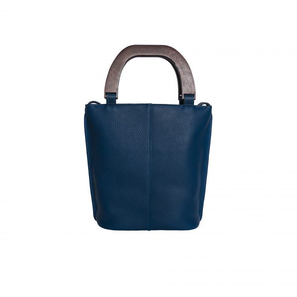 sac cuir pleine fleur avec sa anse en bois de fabrication française couleur bleu marque zukerka