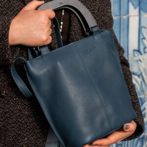 le sac porté épaule et à bandouliere miniKATE cuir naturel jean fabrication française